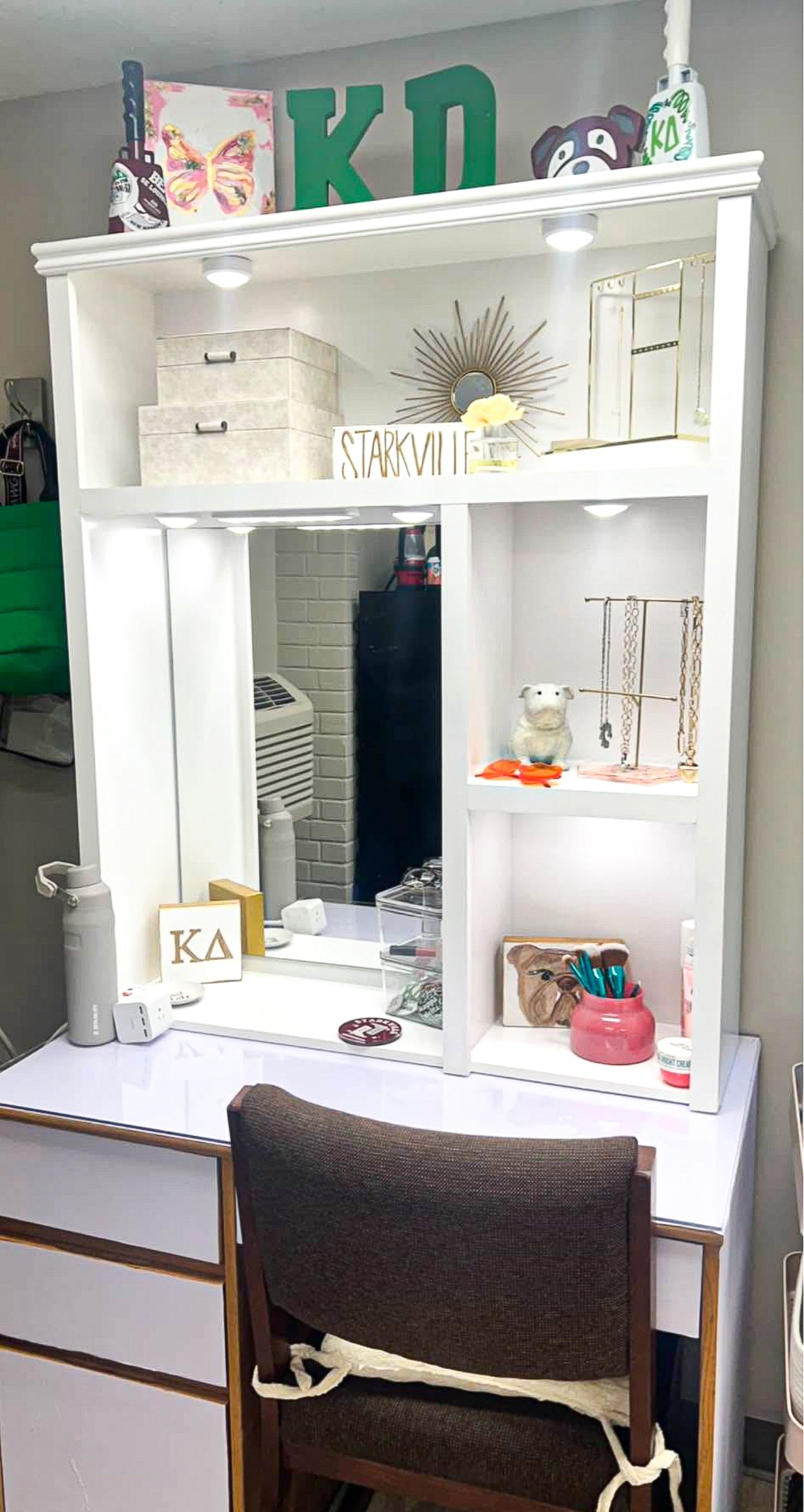 The “Maisie” Dorm Desk Hutch