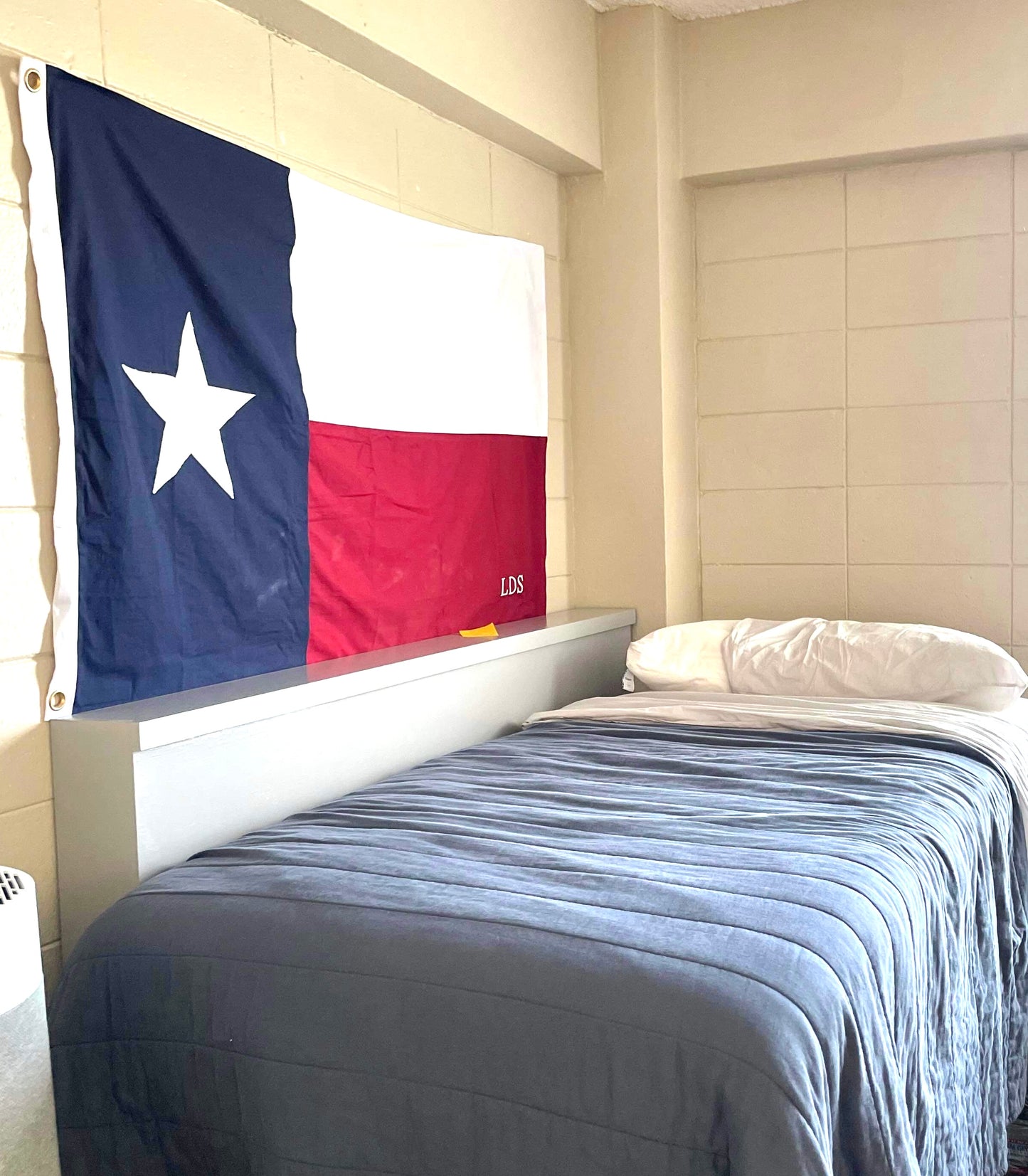 The “Flat” Dorm Side Shelf