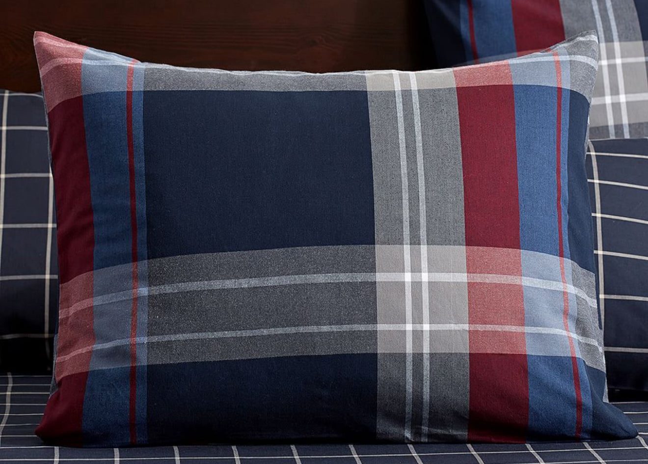 “Walker plaid” Twin/Twin XL Duvet Cover & Sham Set