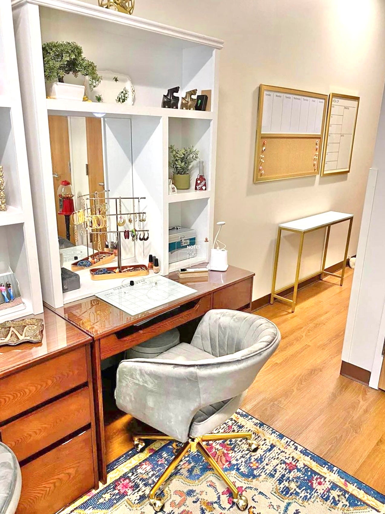 The “Maisie” Dorm Desk Hutch