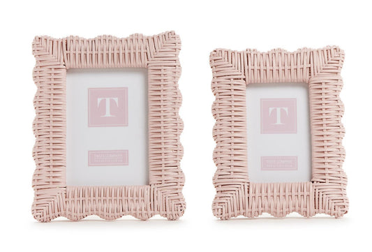 Pink Wicker Weave Scalloped Picture Frame (5”x7”)