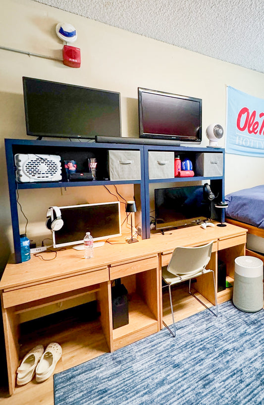 The “Shorty” Dorm Desk Hutch