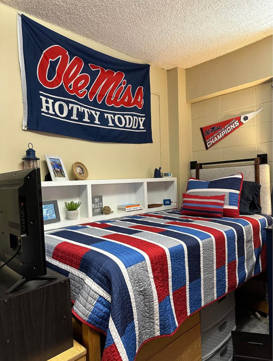 Red/Navy Bedding Set Twin